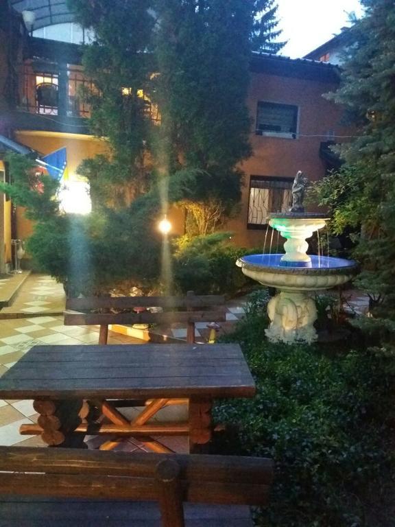 Hotel Mejdan Sarajevo Ngoại thất bức ảnh